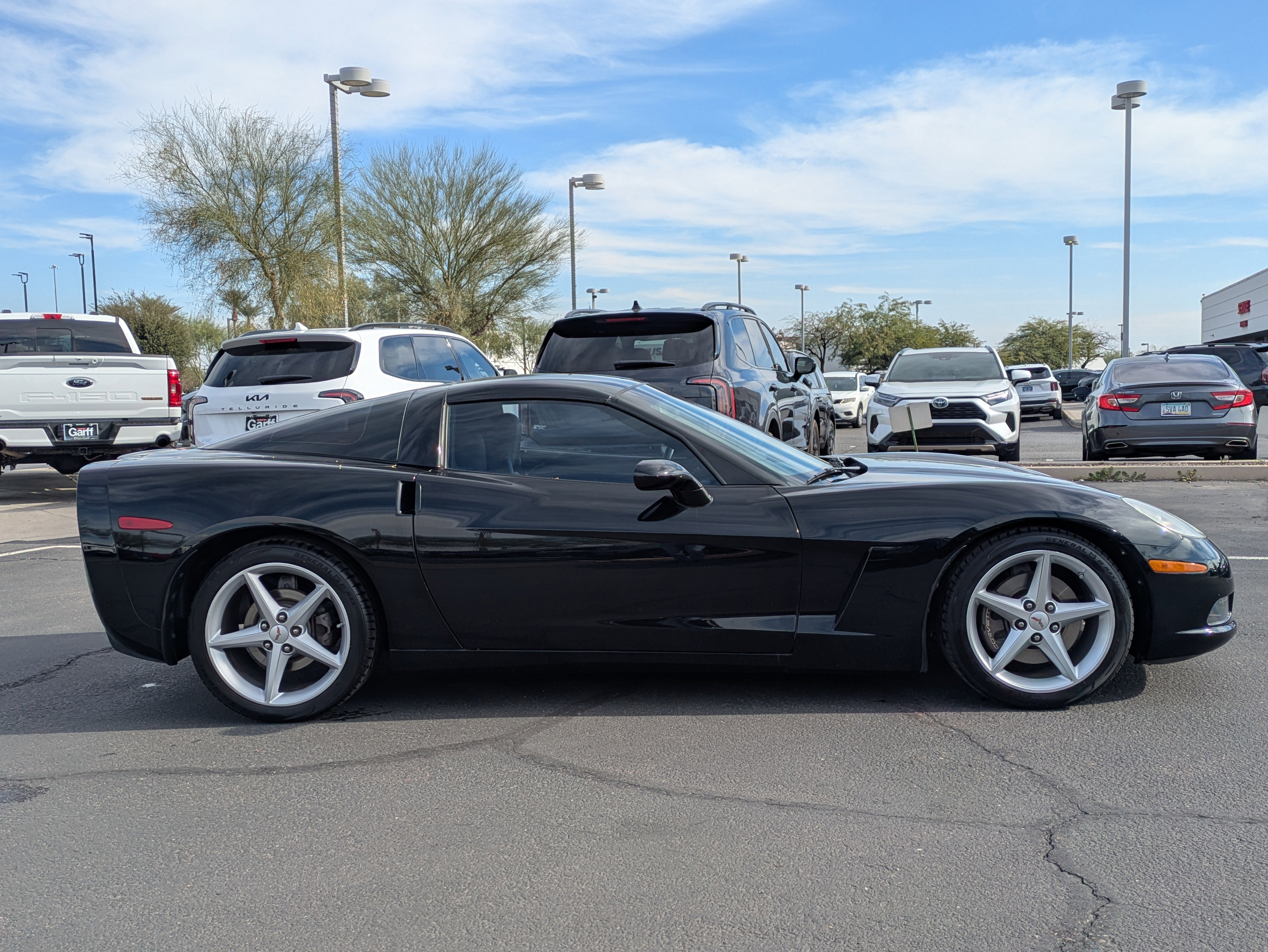 Used 2011 Chevrolet Corvette Coupe w/ 1LT image 6