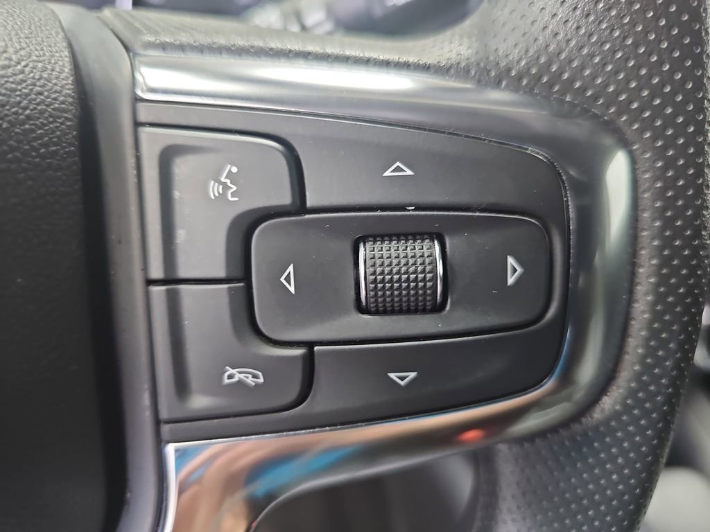 Used 2025 Chevrolet Blazer LT AWD/4WD image 17