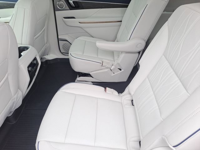 New 2026 Buick Enclave Avenir w/ Super Cruise Package image 9