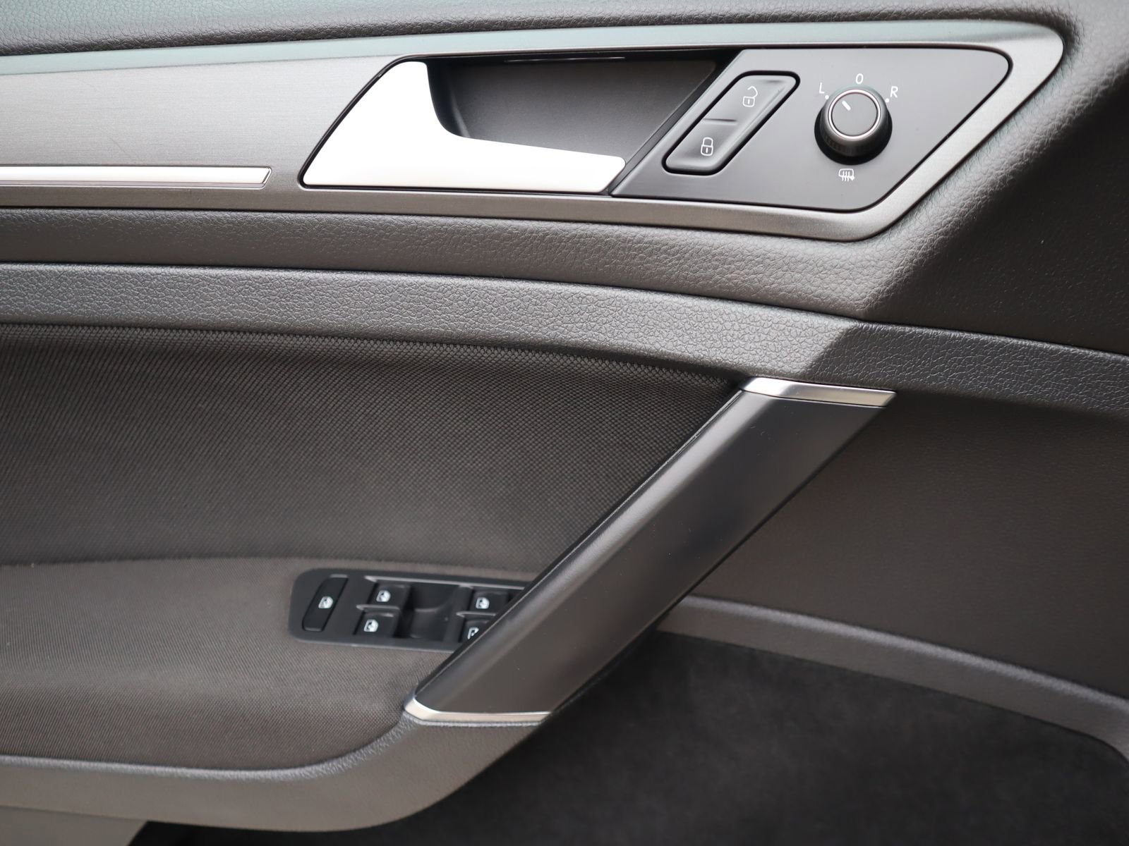 Used 2018 Volkswagen GTI S image 32