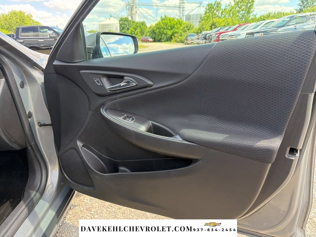Used 2018 Chevrolet Malibu LT FWD image 21