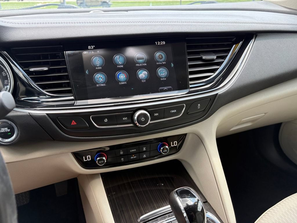 Used 2018 Buick Regal Preferred w/ Driver Confidence Package #1 FWD image 15
