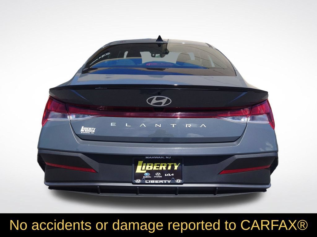 Used 2026 Hyundai Elantra Sport FWD image 5
