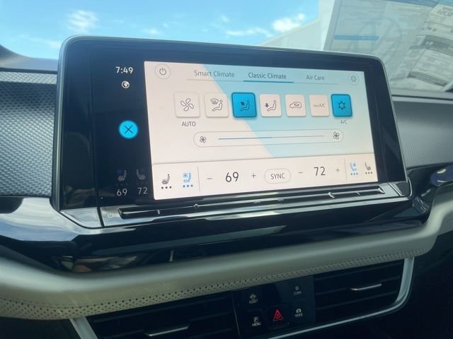 New 2026 Volkswagen Atlas Cross Sport SEL Premium R-Line image 23