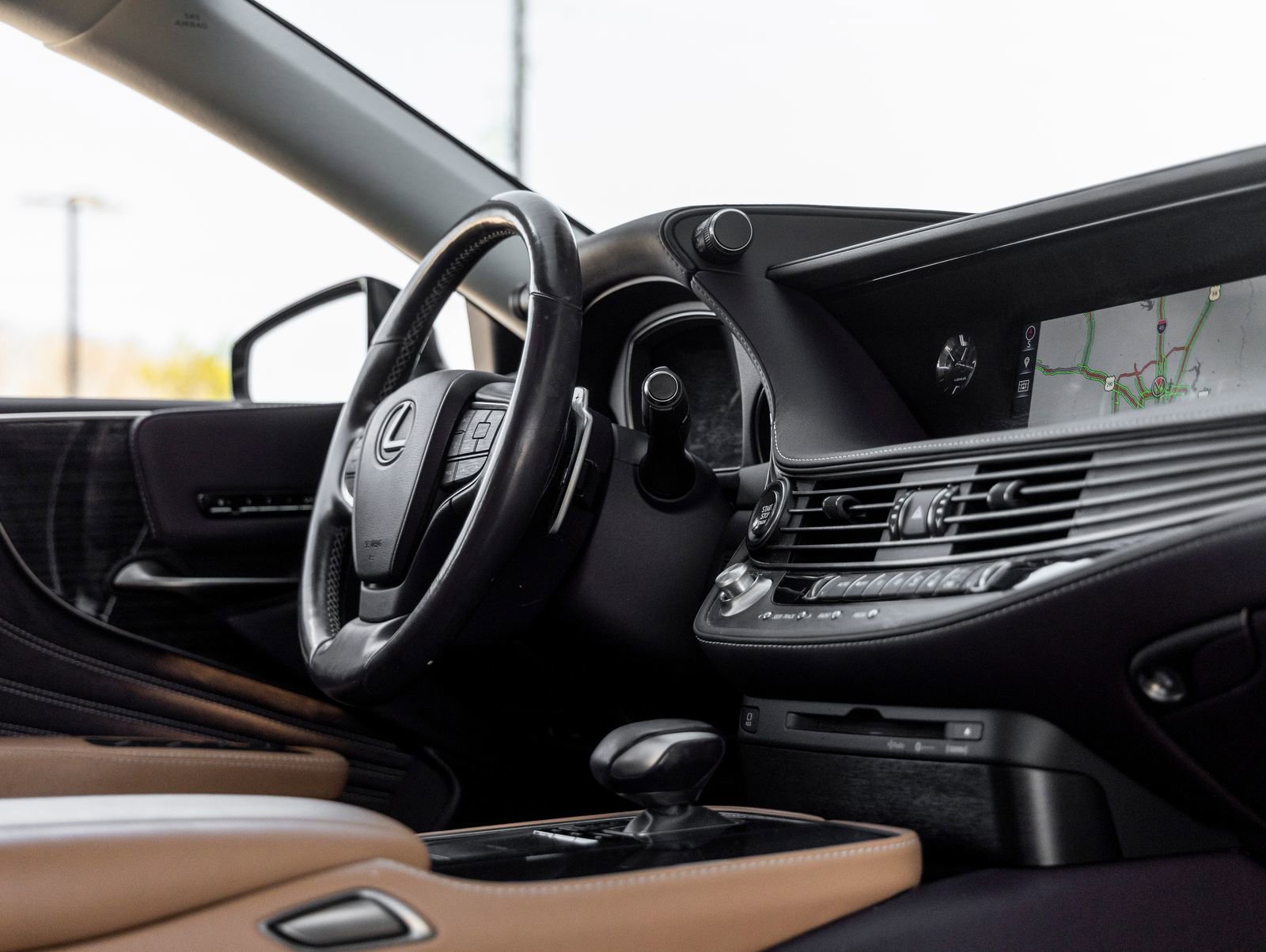 Used 2019 Lexus LS 500 w/ Accessory Package (Z2) image 44