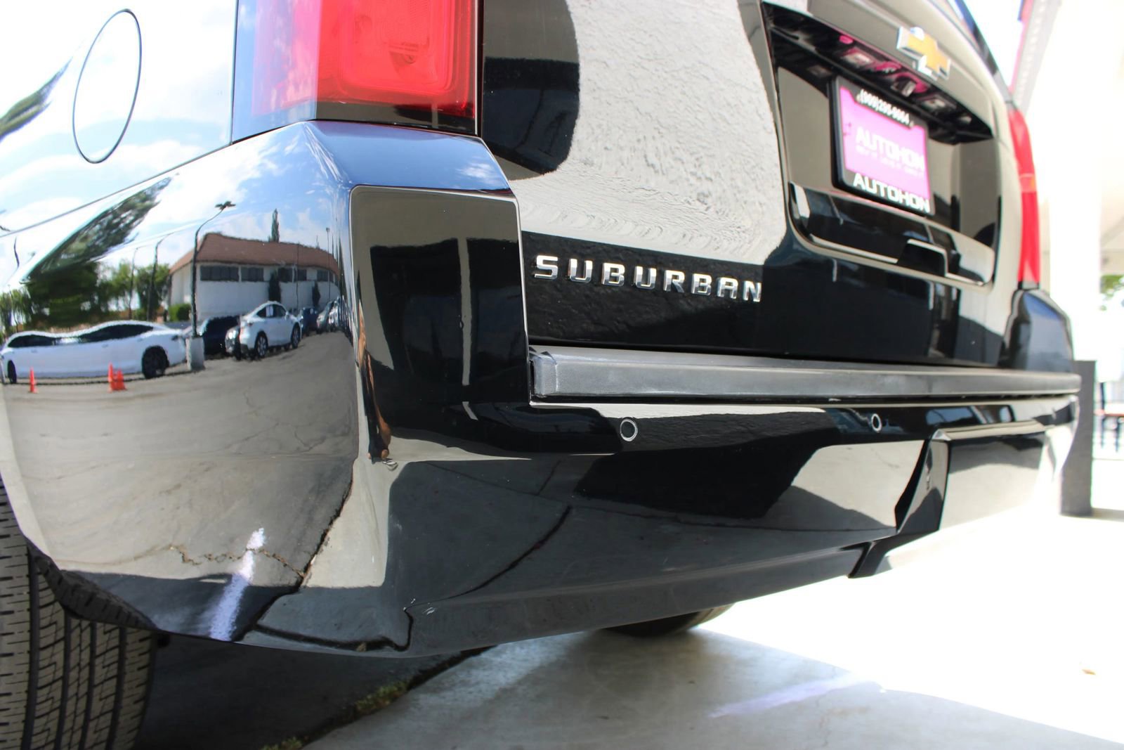 Used 2019 Chevrolet Suburban LT image 11