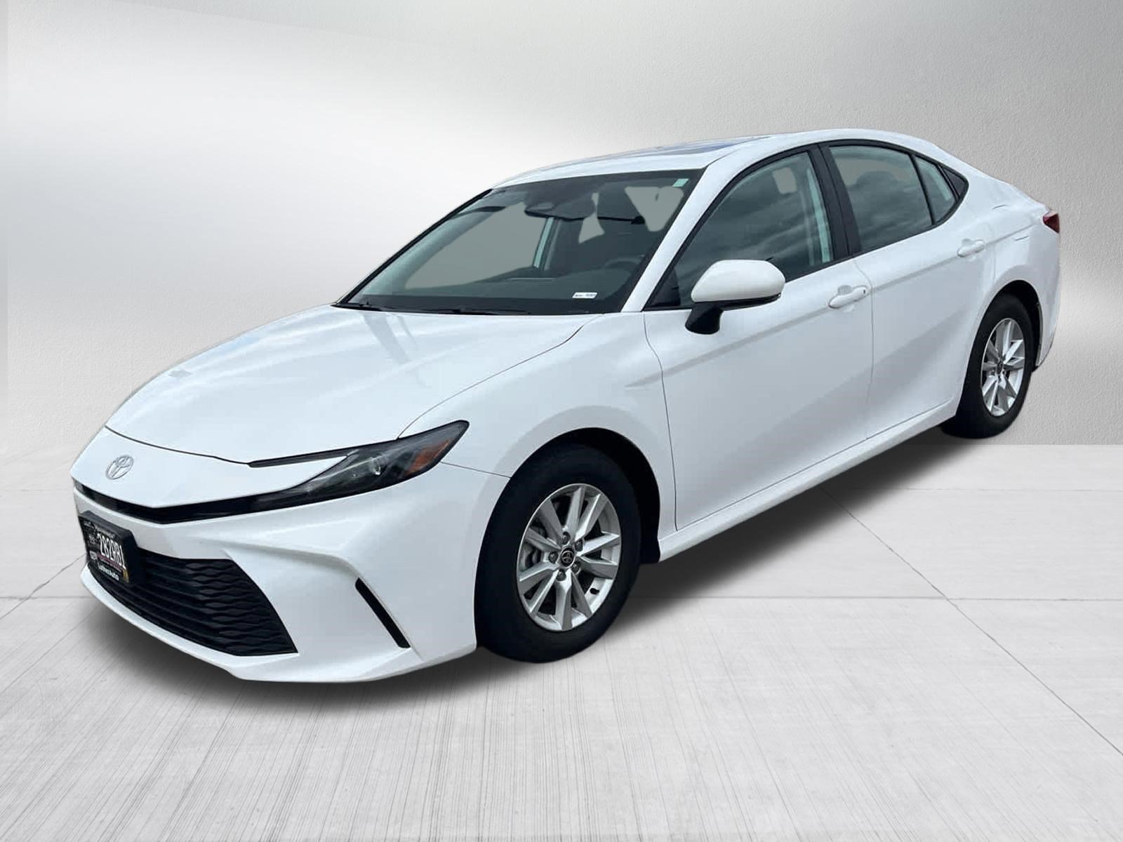 Used 2025 Toyota Camry LE w/ Convenience Package FWD image 3