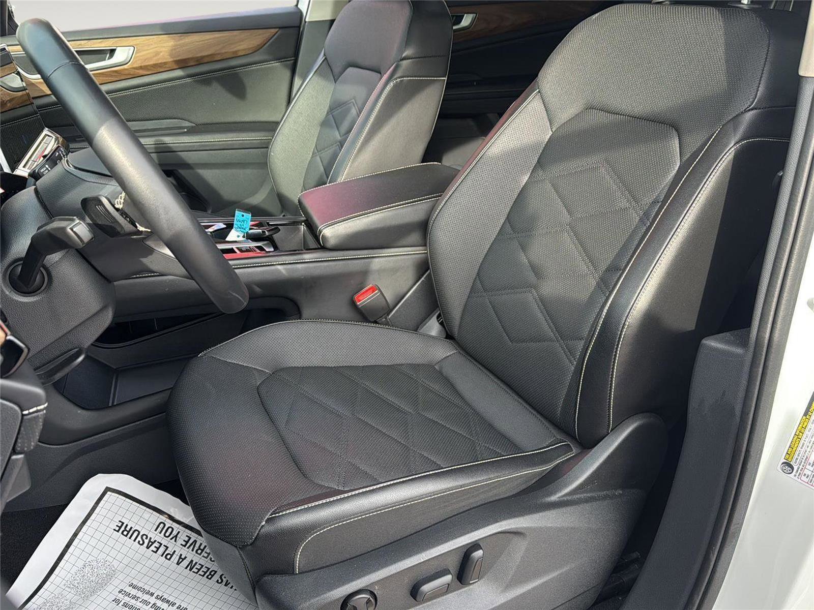 Used 2024 Volkswagen Atlas SE image 15