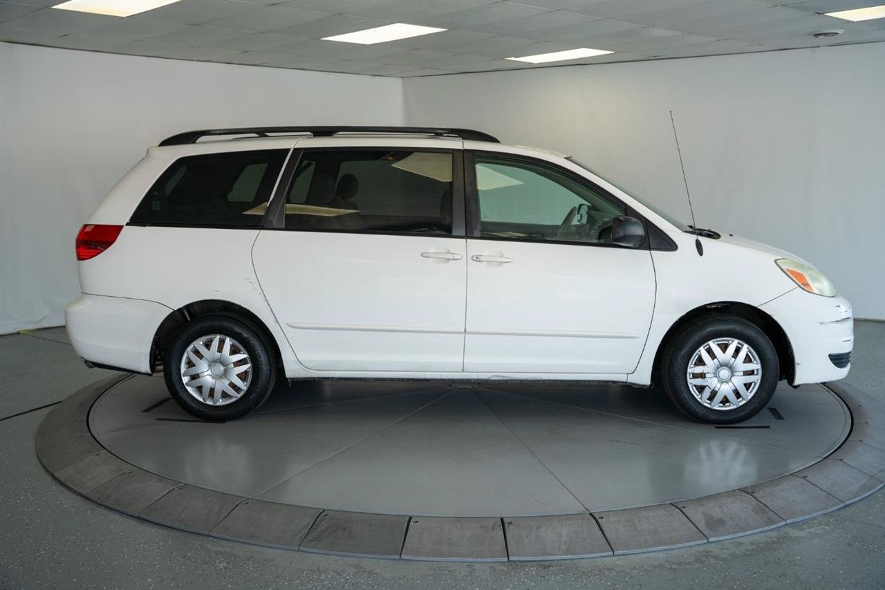 Used 2004 Toyota Sienna CE FWD image 8