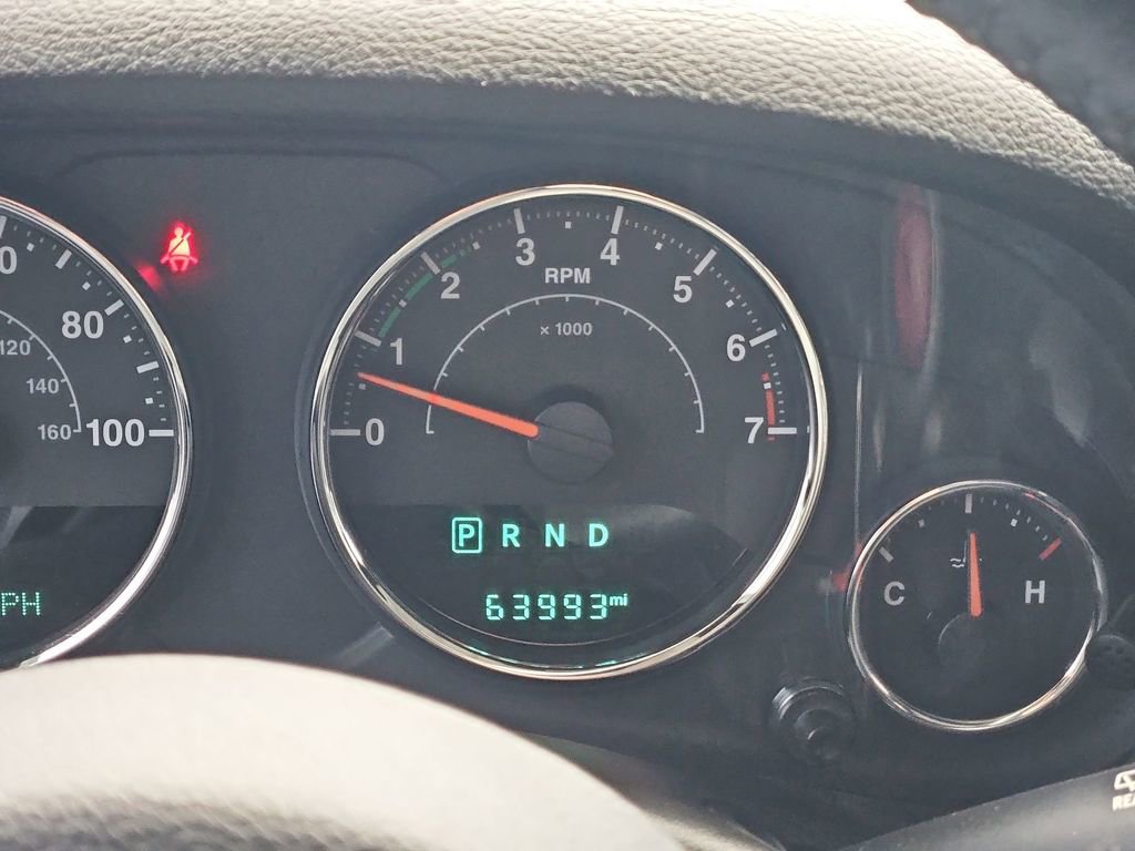 Used 2017 Jeep Wrangler Unlimited Rubicon w/ Connectivity Group image 16