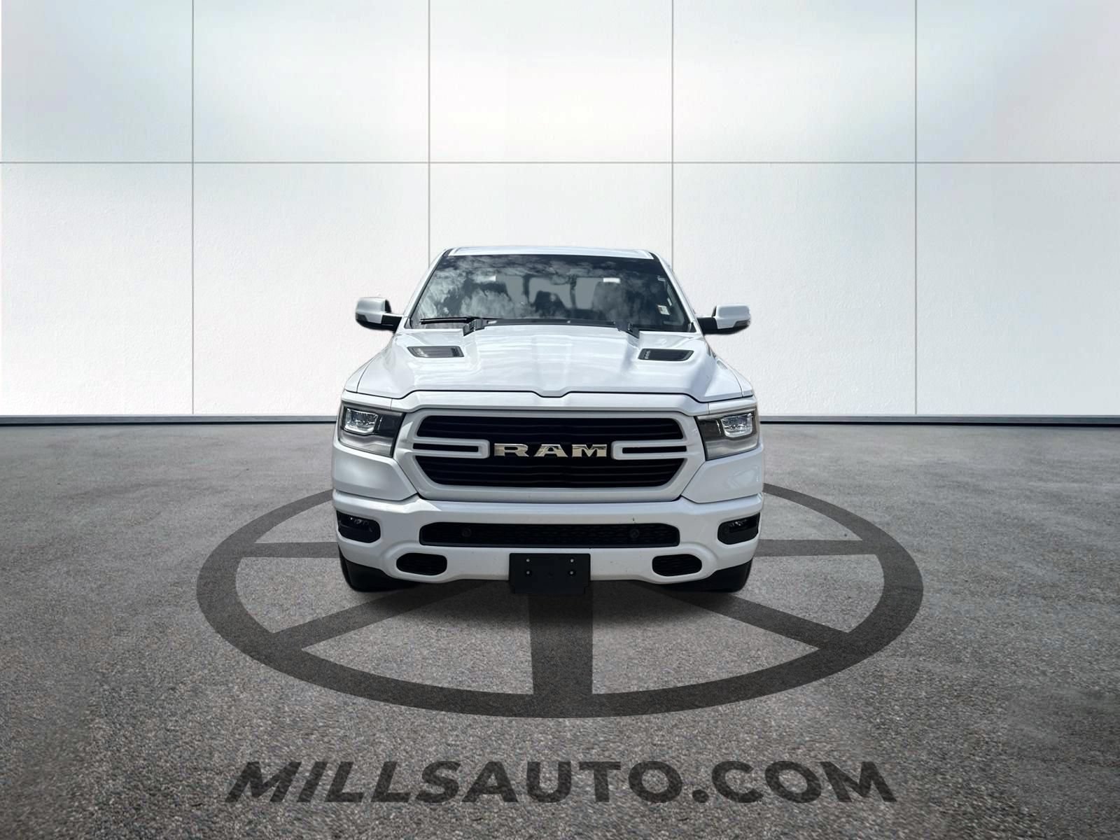 Used 2023 RAM 1500 Laramie AWD/4WD image 2