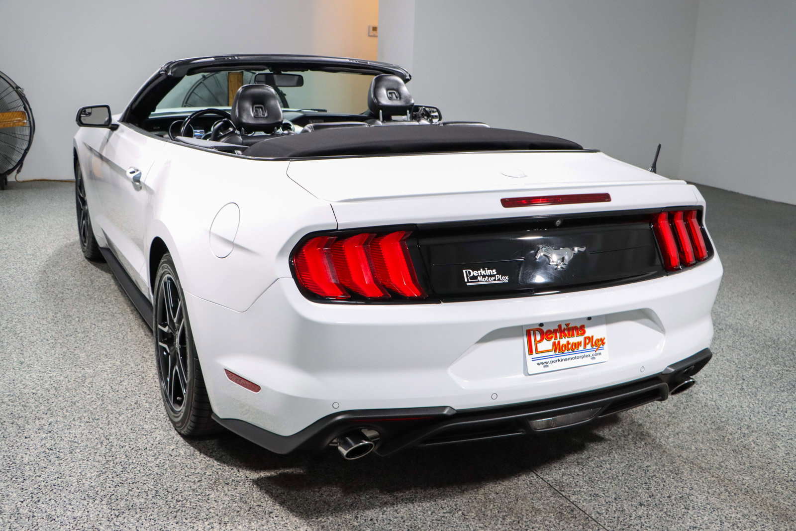 Used 2020 Ford Mustang Premium image 9