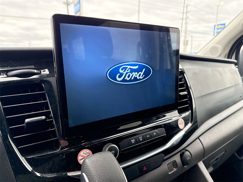 Used 2023 Ford Transit 350 XLT image 11