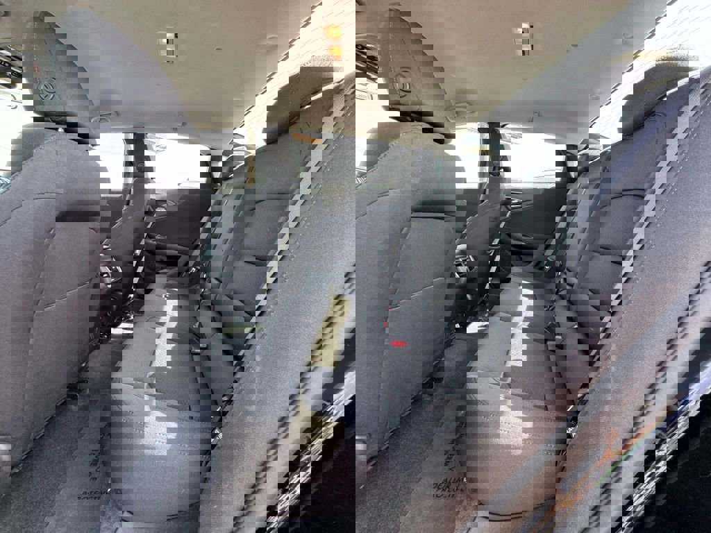 Used 2024 Chevrolet Malibu LT image 35