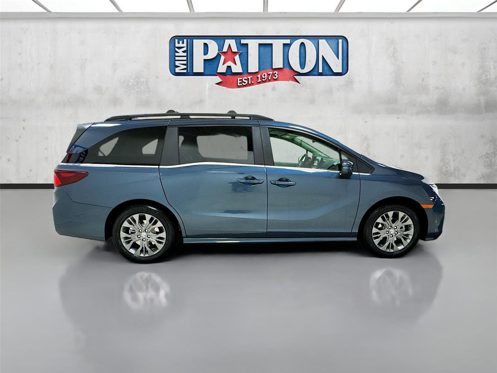 New 2026 Honda Odyssey Touring image 8