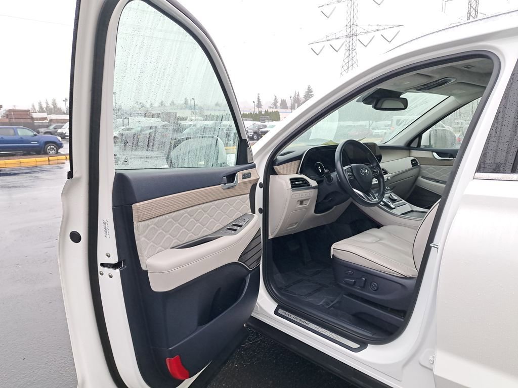 Used 2022 Hyundai Palisade Calligraphy image 10