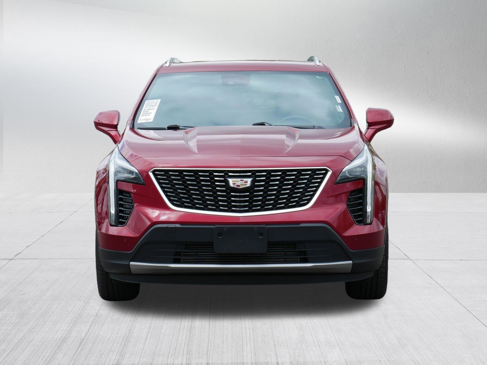 Used 2019 Cadillac XT4 Premium Luxury w/ Technology Package AWD/4WD image 2