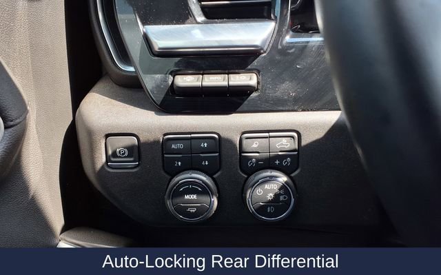 Used 2024 Chevrolet Silverado 1500 High Country w/ Technology Package image 27