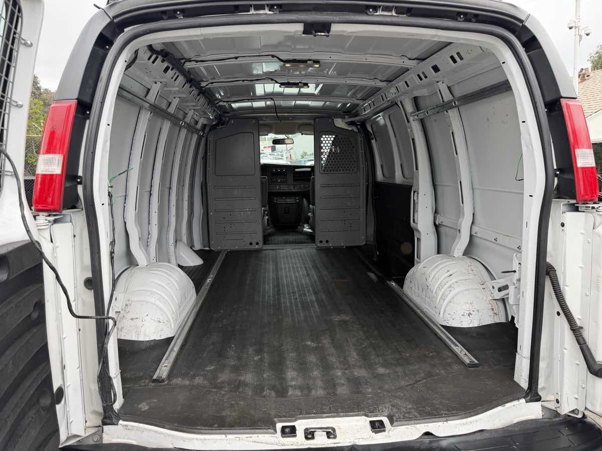 Used 2020 Chevrolet Express 2500 w/ Driver Convenience Package RWD image 14
