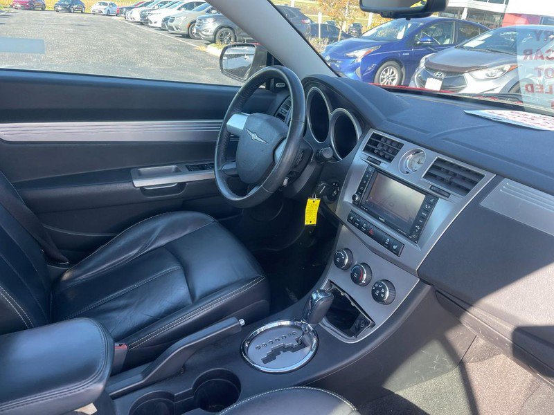 Used 2010 Chrysler Sebring Touring w/ Navigation & Sound Group I FWD image 4