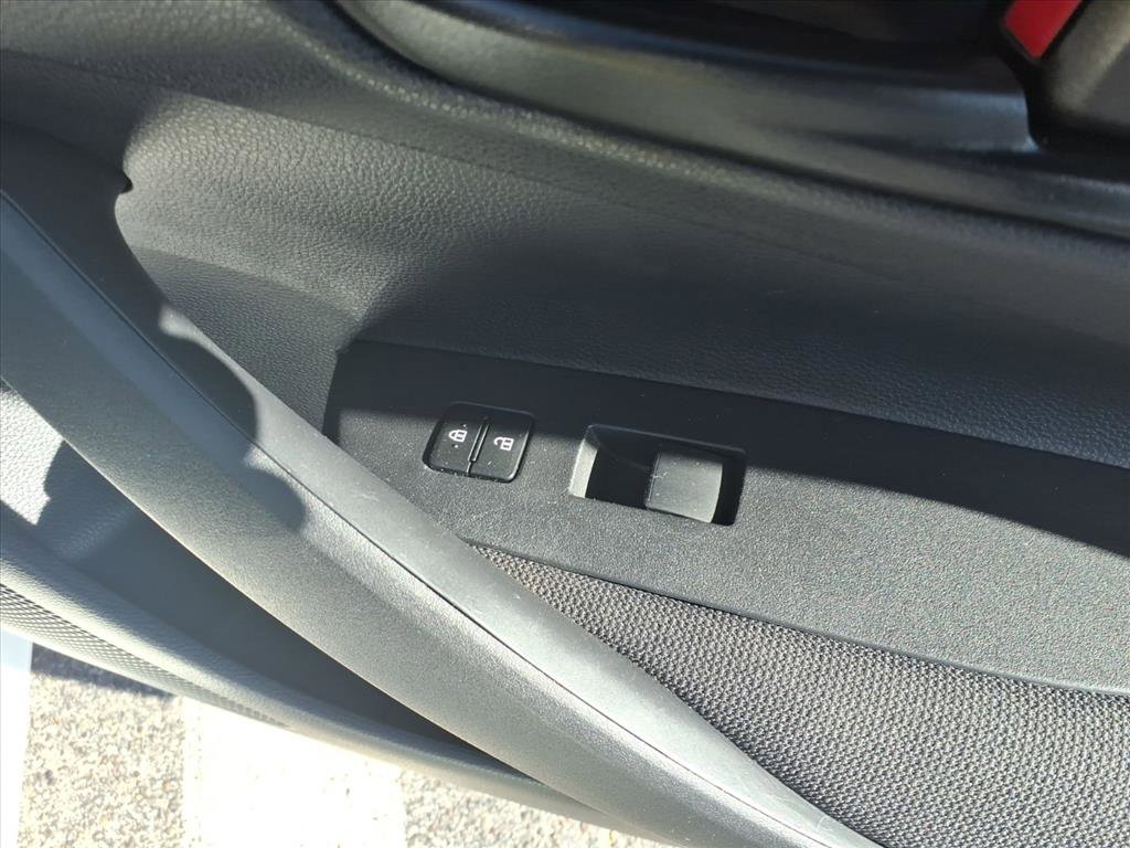 Used 2025 Toyota Corolla LE image 19