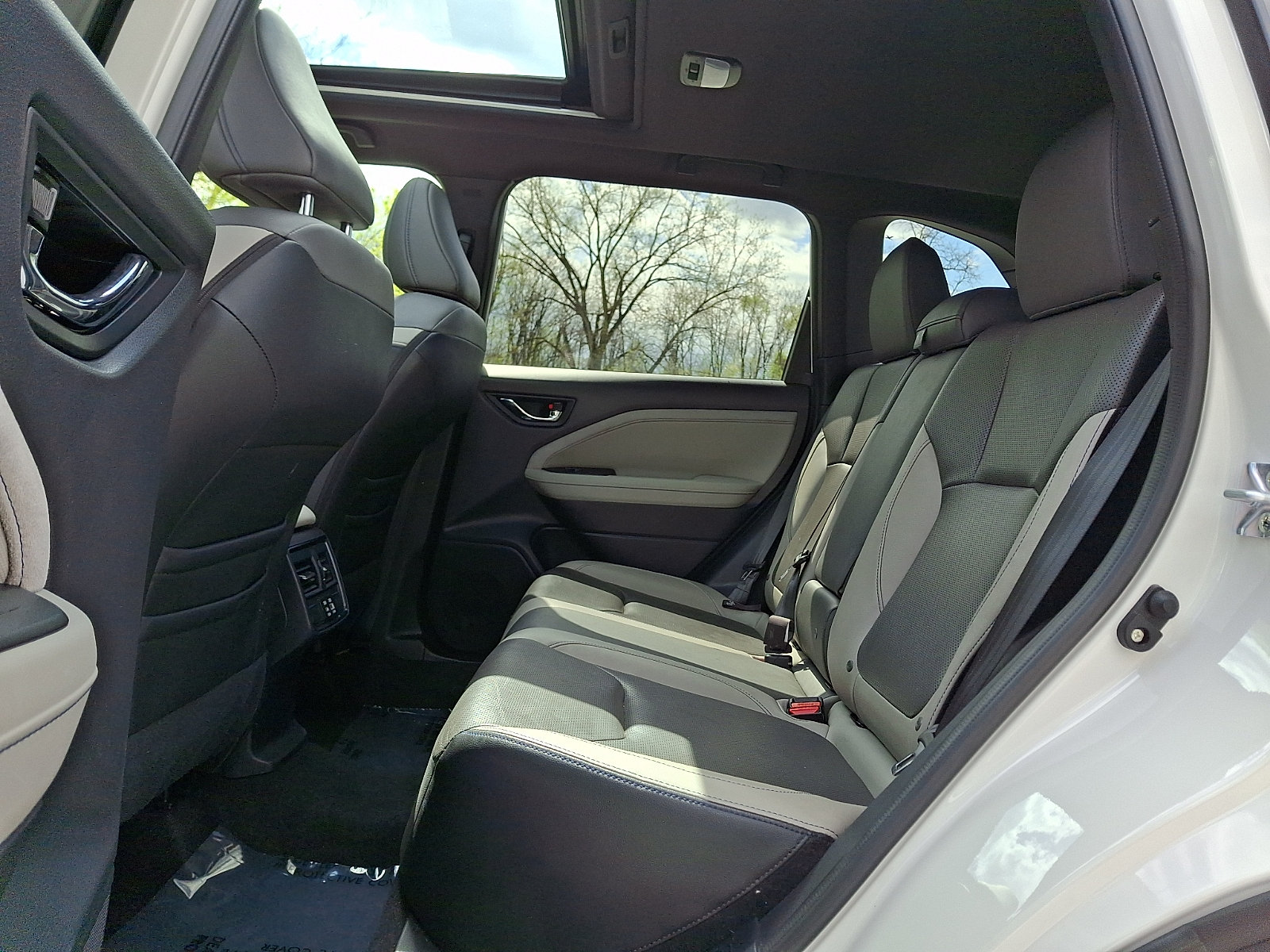 Used 2025 Subaru Forester Limited AWD/4WD image 10