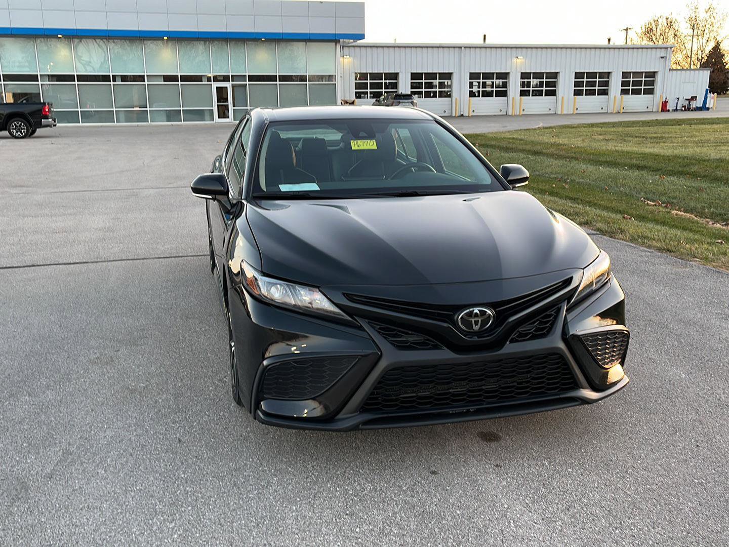 Used 2023 Toyota Camry SE image 7