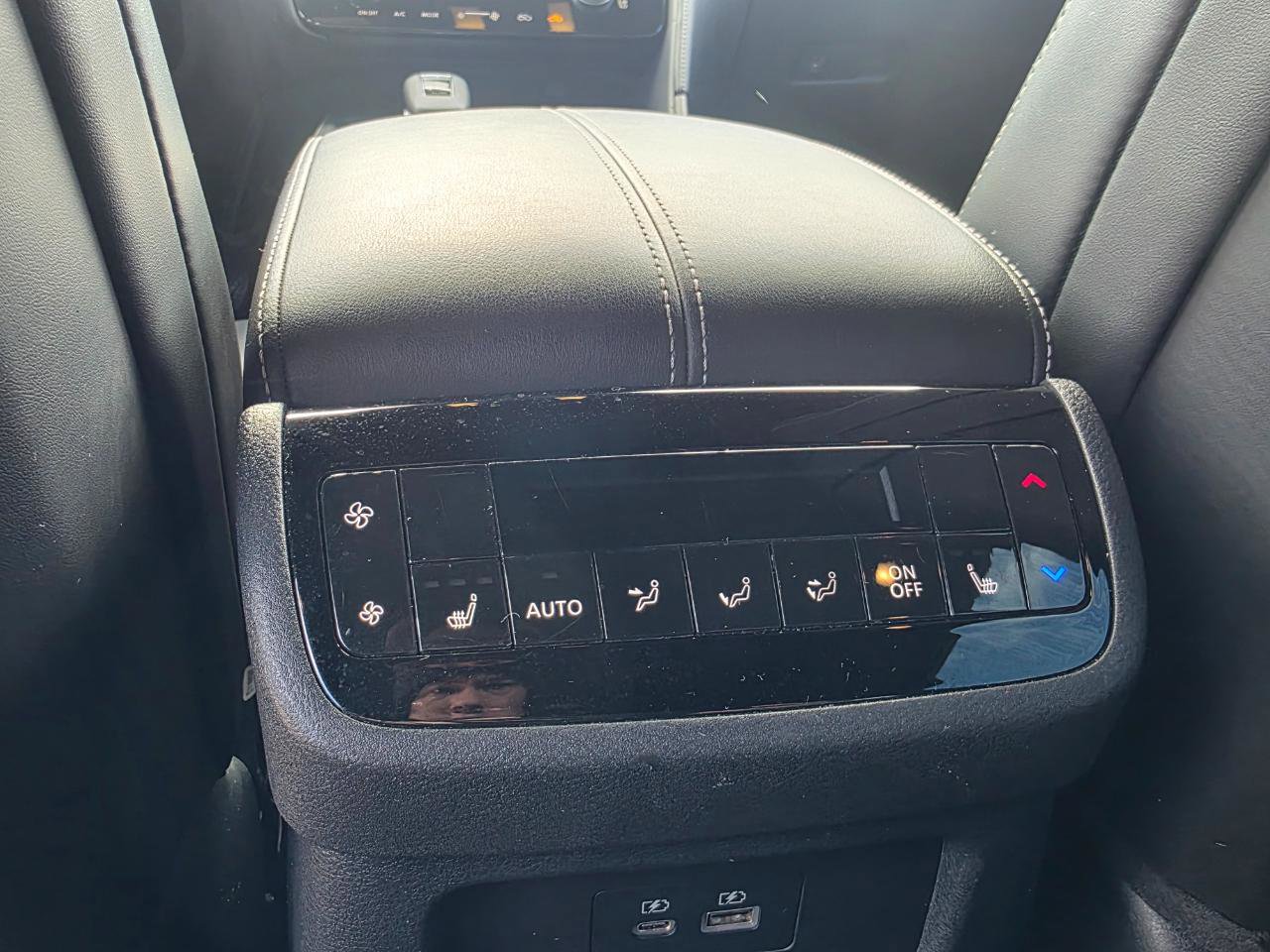 Used 2025 INFINITI QX60 Luxe w/ Black Edition image 15