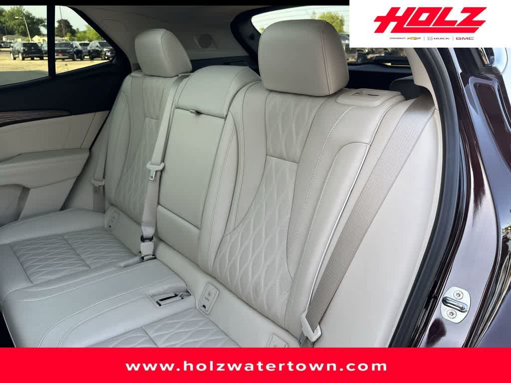 Certified 2023 Buick Envision Avenir AWD/4WD image 24
