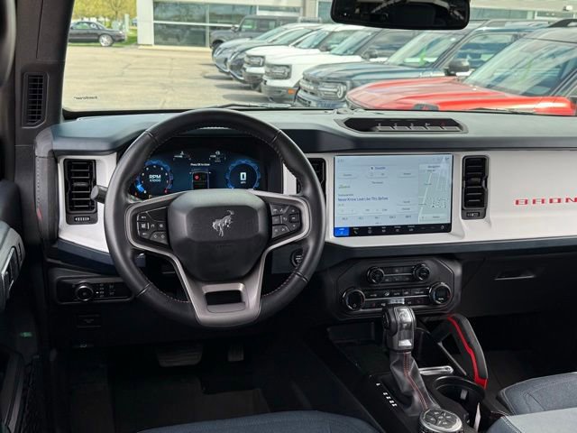 Used 2025 Ford Bronco Heritage Edition AWD/4WD image 6