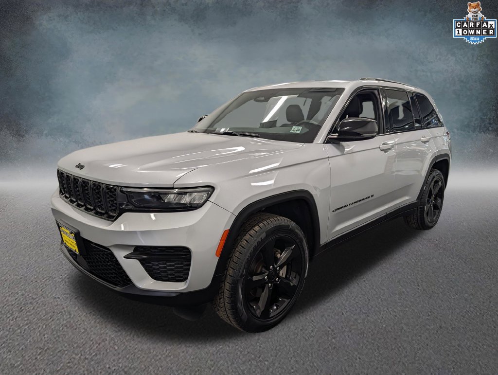 Used 2023 Jeep Grand Cherokee Altitude
