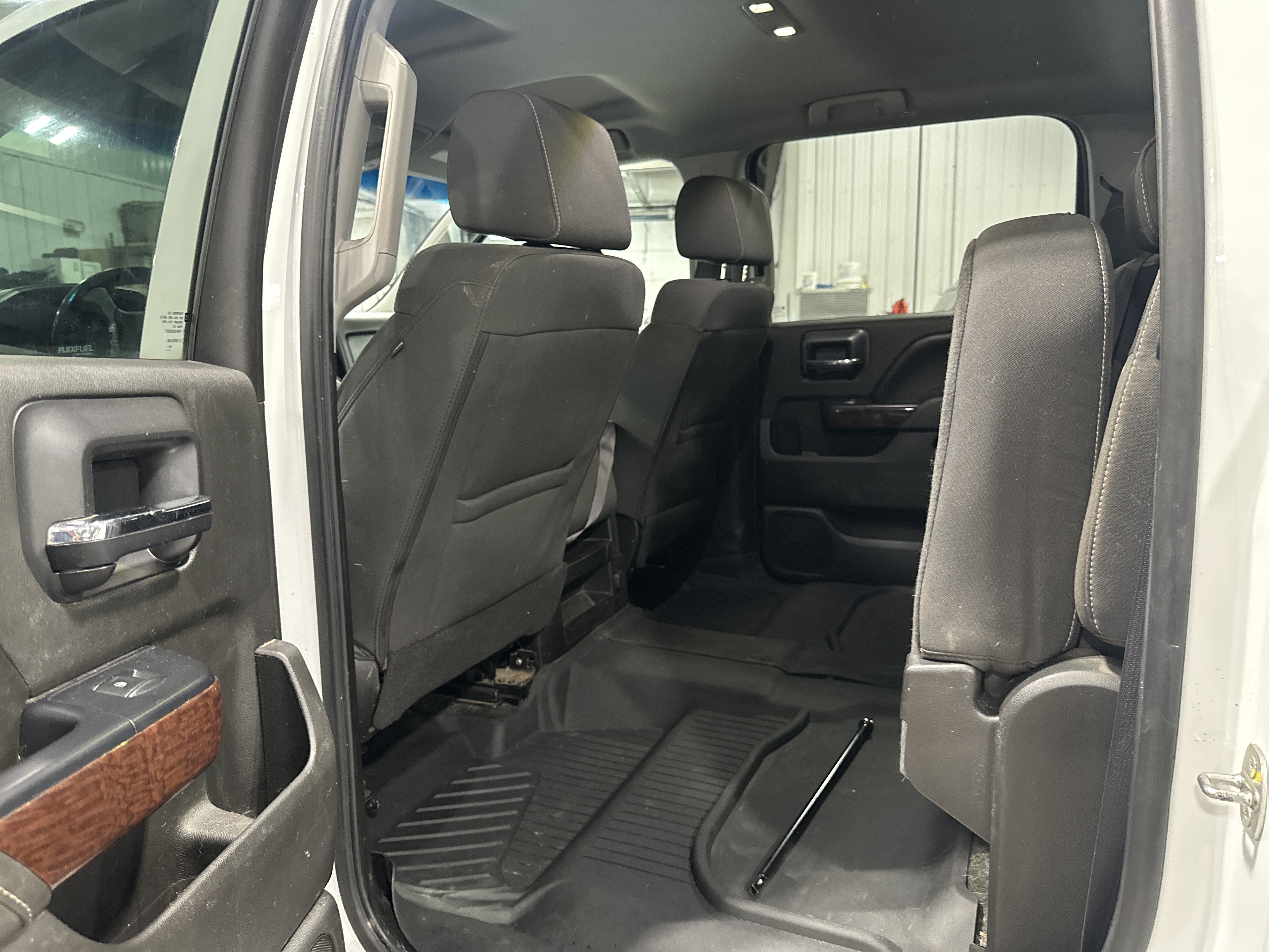 Used 2017 GMC Sierra 2500 SLE w/ HD SLE Preferred Plus Package AWD/4WD image 12
