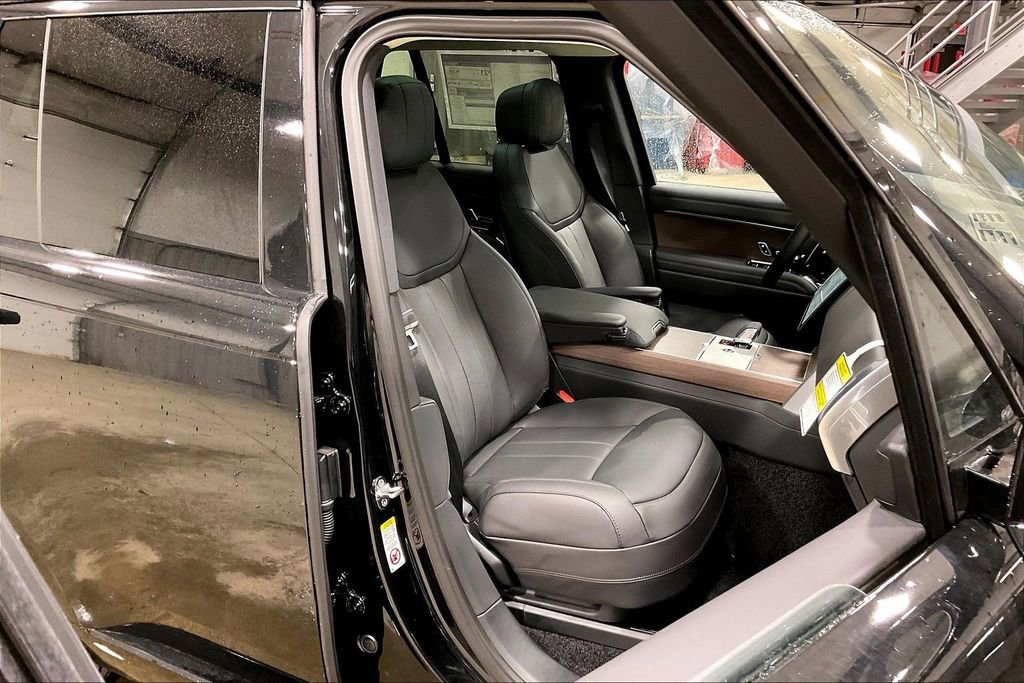 New 2026 Land Rover Range Rover SE image 11