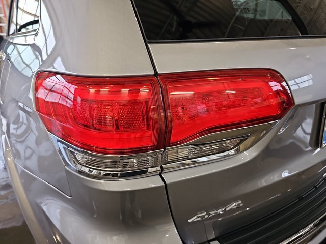 Used 2020 Jeep Grand Cherokee Overland image 34