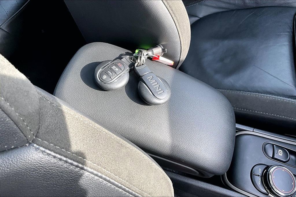 Used 2019 MINI Cooper Countryman S w/ Driver Assistance Package image 16