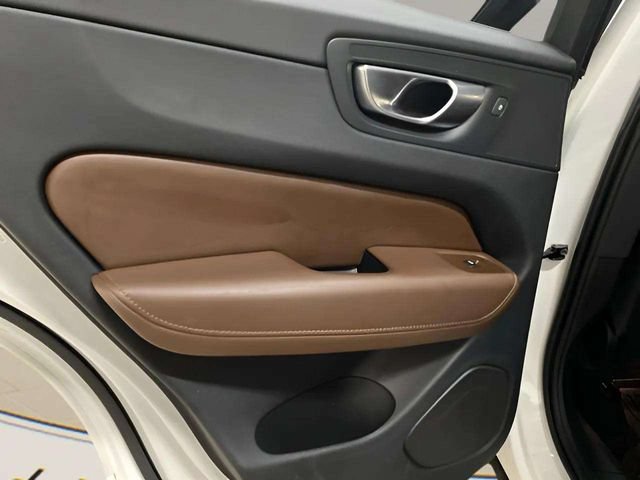 Used 2024 Volvo XC60 B5 Plus w/ Protection Package Premier AWD/4WD image 64