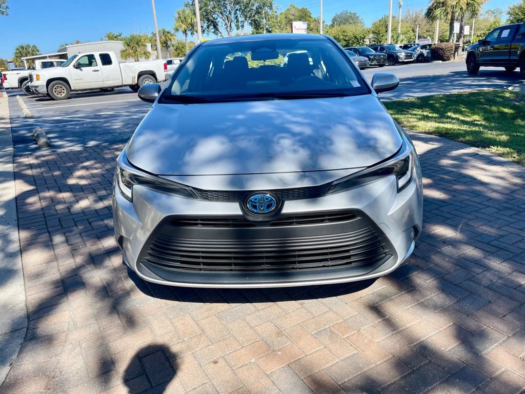 Used 2025 Toyota Corolla LE image 8