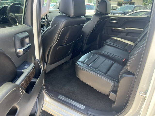 Used 2015 GMC Sierra 1500 Denali w/ Driver Alert Package AWD/4WD image 10
