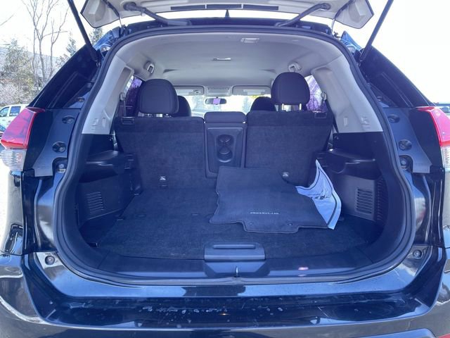 Used 2018 Nissan Rogue S image 24