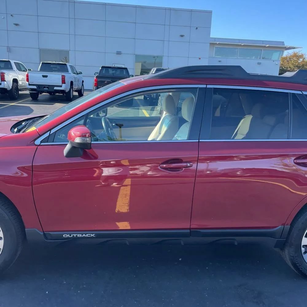 Used 2015 Subaru Outback 2.5i Limited AWD/4WD image 4