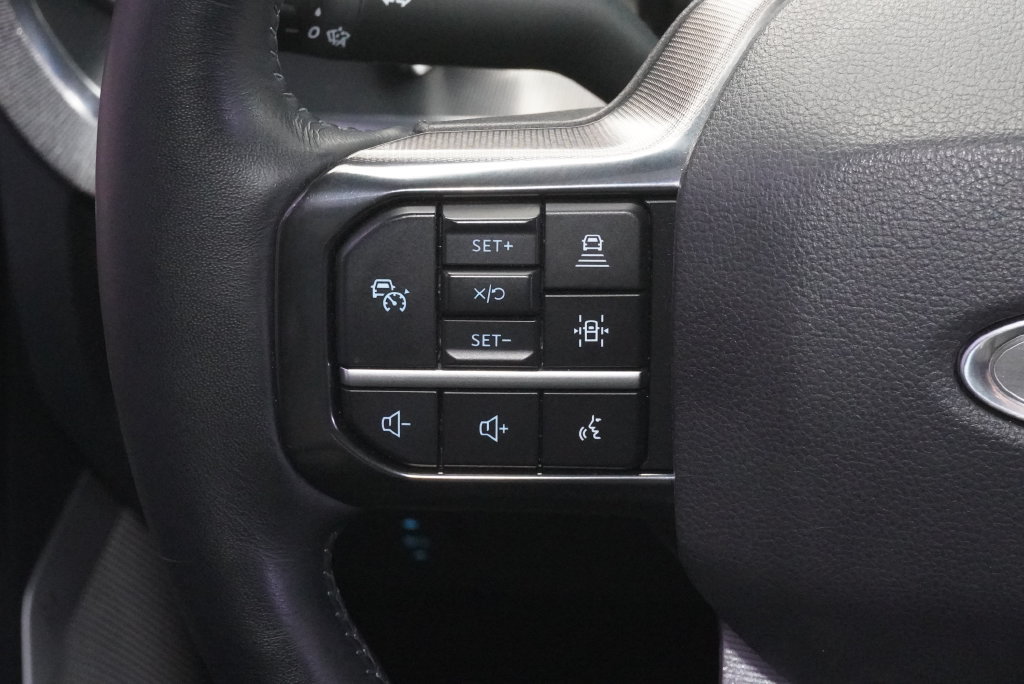 Used 2025 Ford F250 Platinum w/ FX4 Off-Road Package AWD/4WD image 26