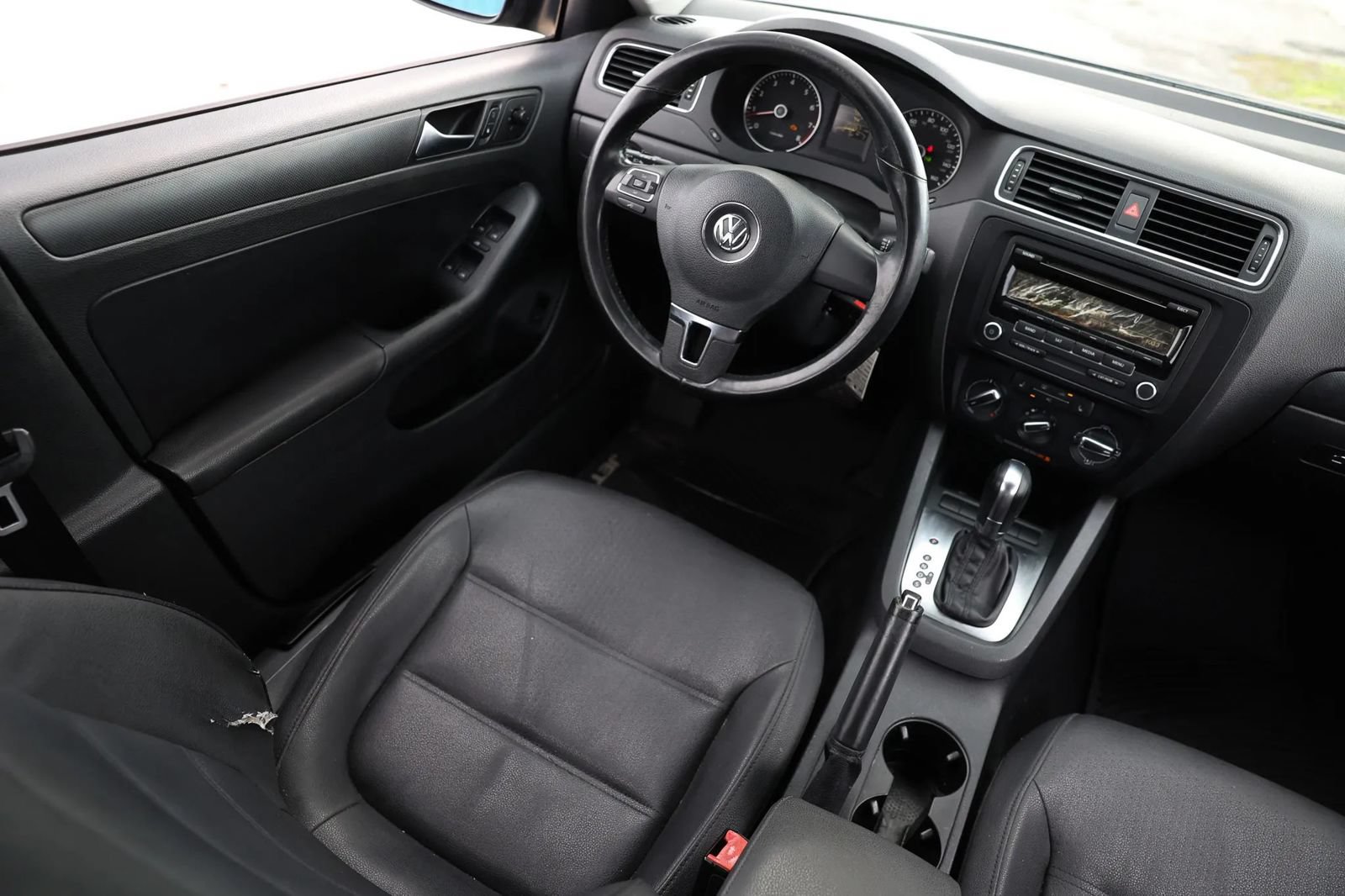 Used 2012 Volkswagen Jetta SE FWD image 12