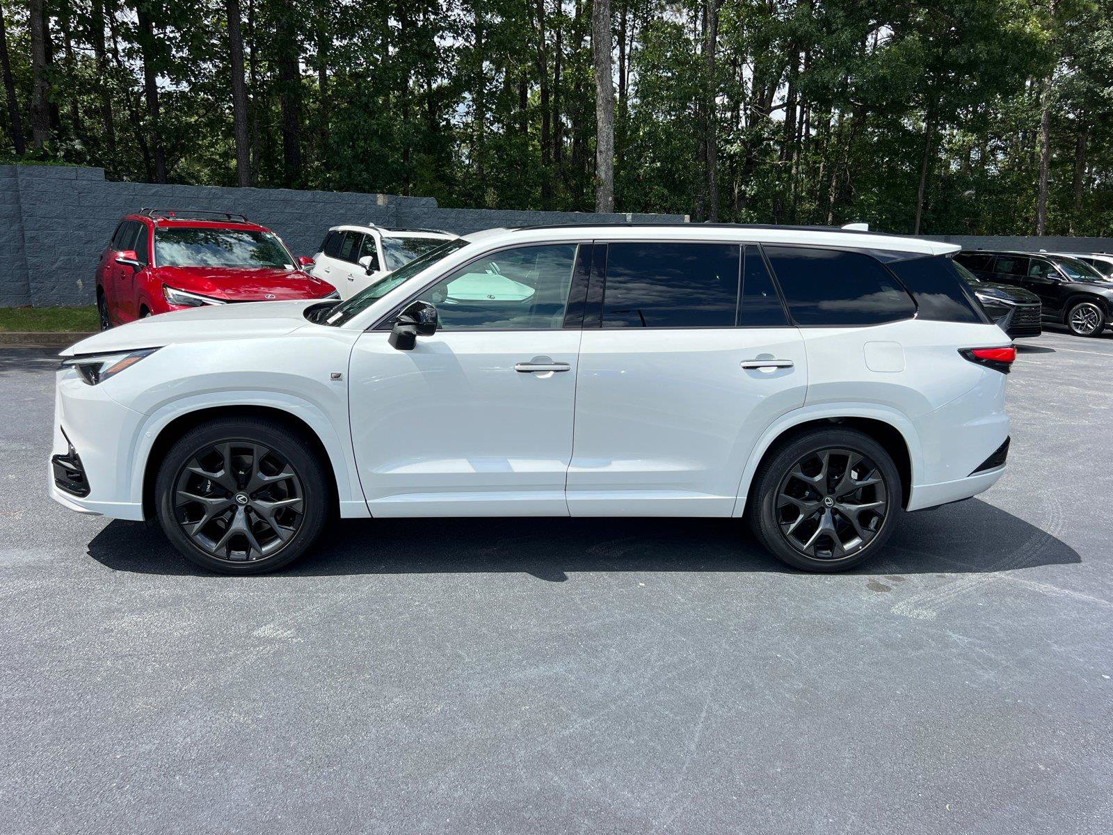 New 2026 Lexus TX 500h AWD image 8