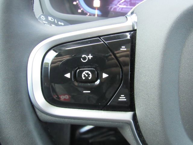 Used 2025 Volvo XC90 T8 Plus w/ Protection Package Premier image 42