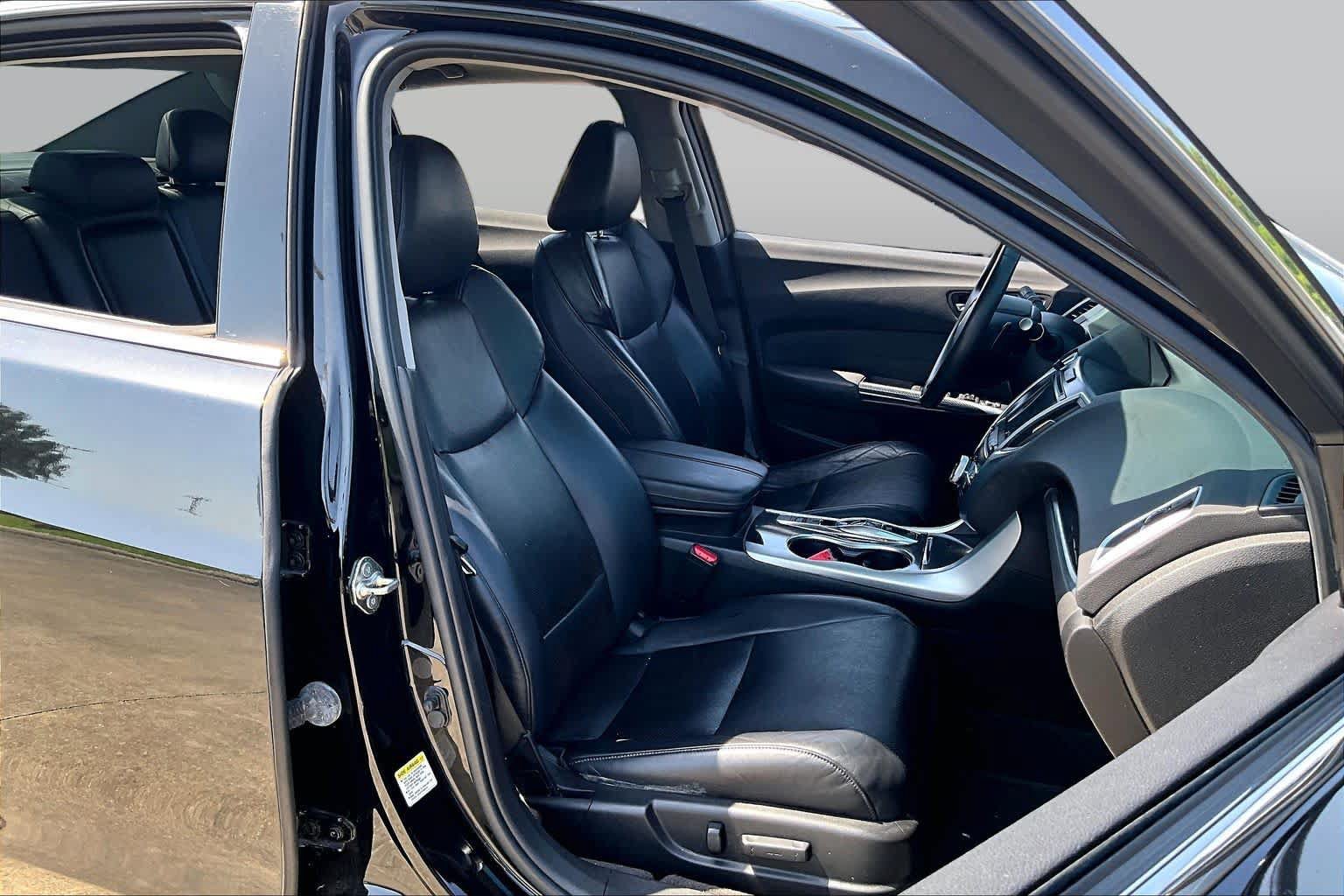 Used 2015 Acura TLX w/ Technology Package FWD image 8