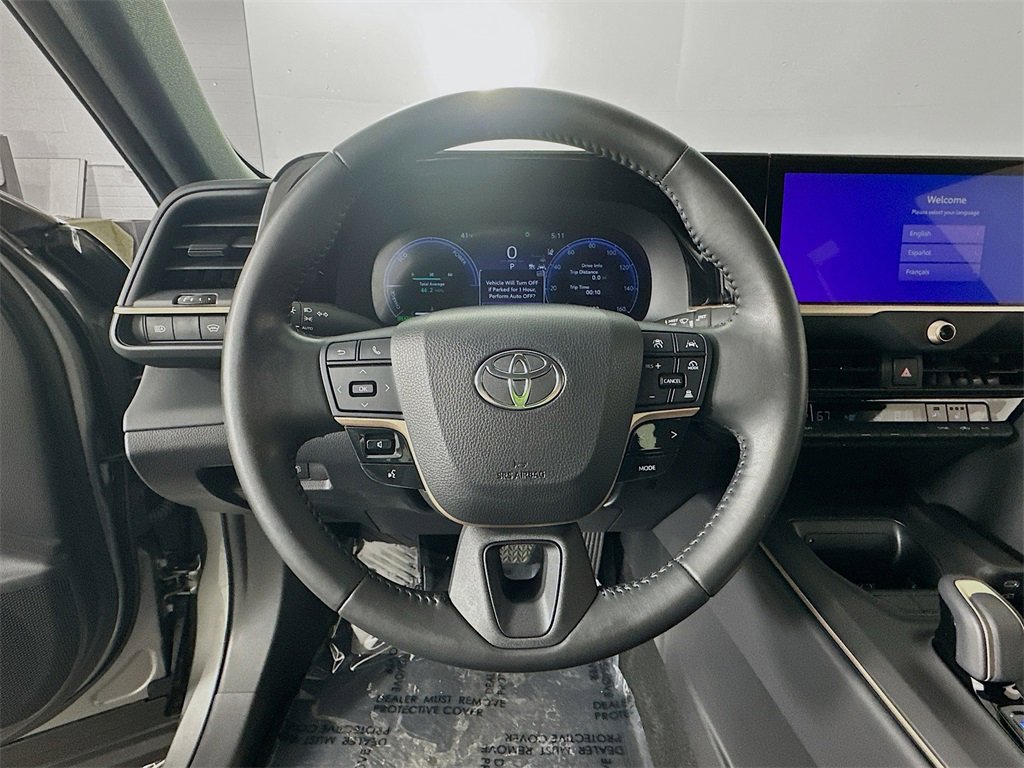 Used 2023 Toyota Crown XLE image 14