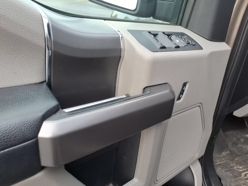 Used 2020 Ford F150 XLT w/ Equipment Group 302A Luxury AWD/4WD image 14
