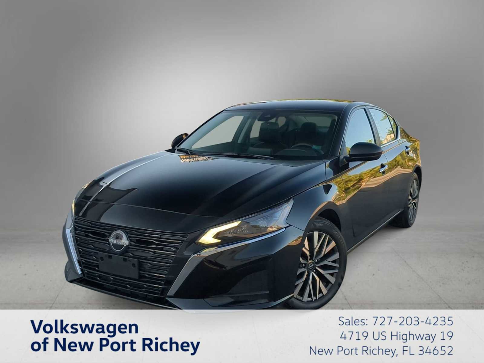 Used 2025 Nissan Altima 2.5 SV image 1