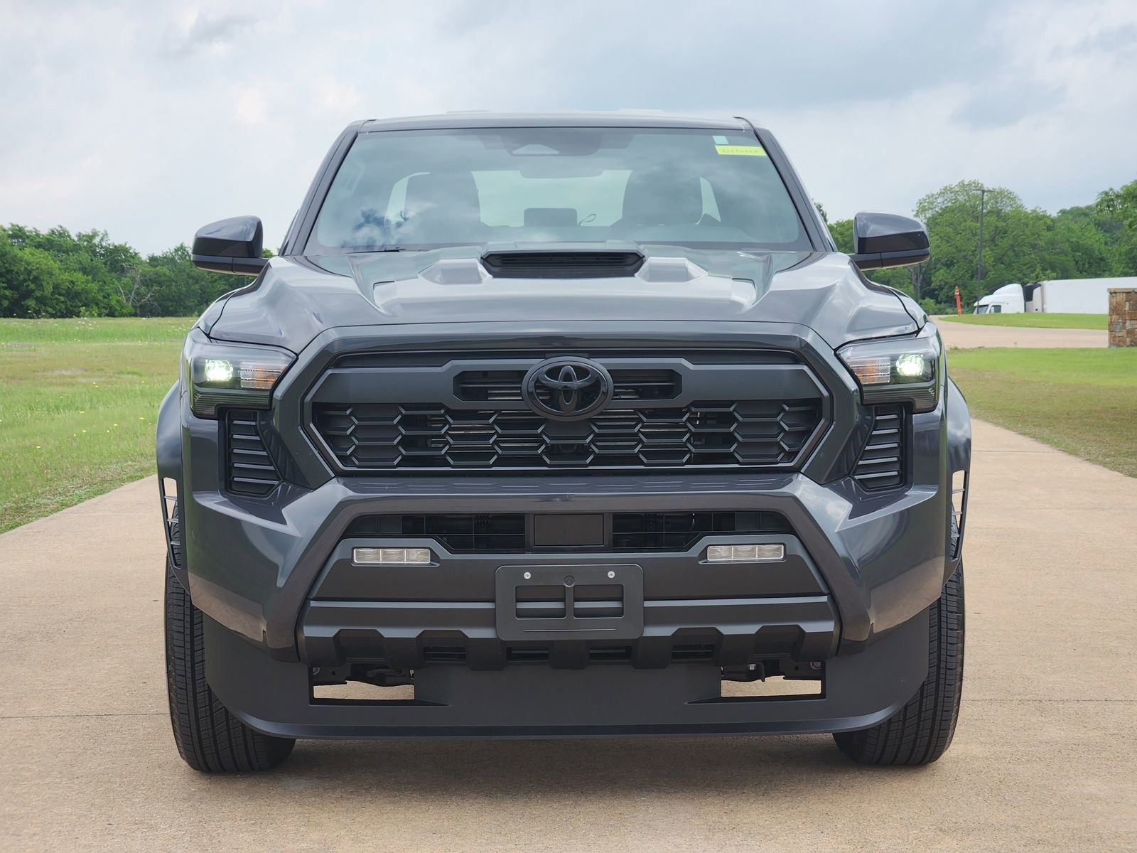 Used 2025 Toyota Tacoma TRD Sport RWD image 6
