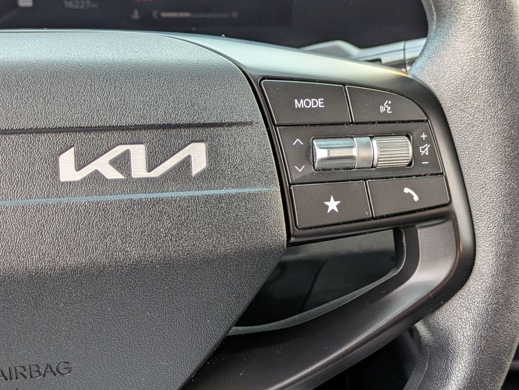 Used 2025 Kia K4 LXS image 21